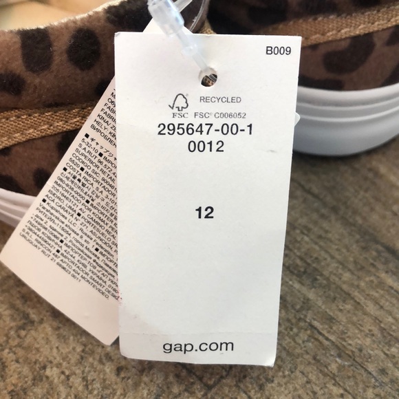 ‼️SOLD‼️ NWT Girls GAP kids Leopard Slip On Shoes - Picture 6 of 6